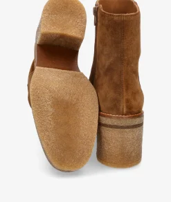 Botines Alpe 2626 en serraje cuero