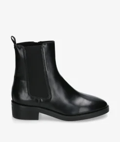 Botines CORINA M5855 en negro