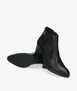 Botines Dorking 7224 en negro