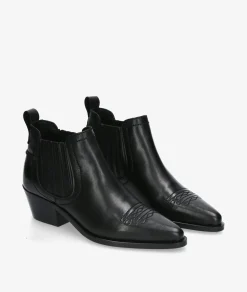 Botines LOL KORA 7231 en negro