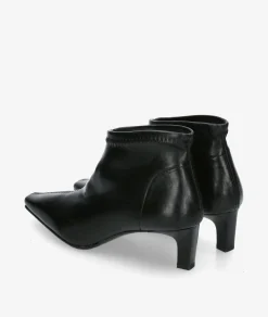 Botines pabloochoa.shoes 78102 en negro