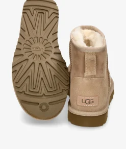 Botines UGG CLASSIC MINI II en beige