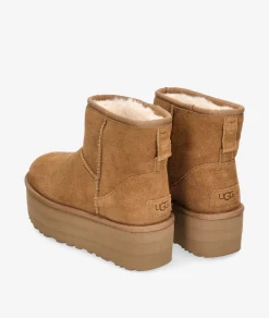 Botines UGG CLASSIC MINI PLATFORM en cuero