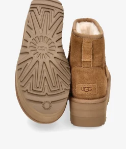 Botines UGG CLASSIC MINI PLATFORM en cuero