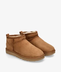 Botines UGG CLASSIC ULTRA MINI en cuero