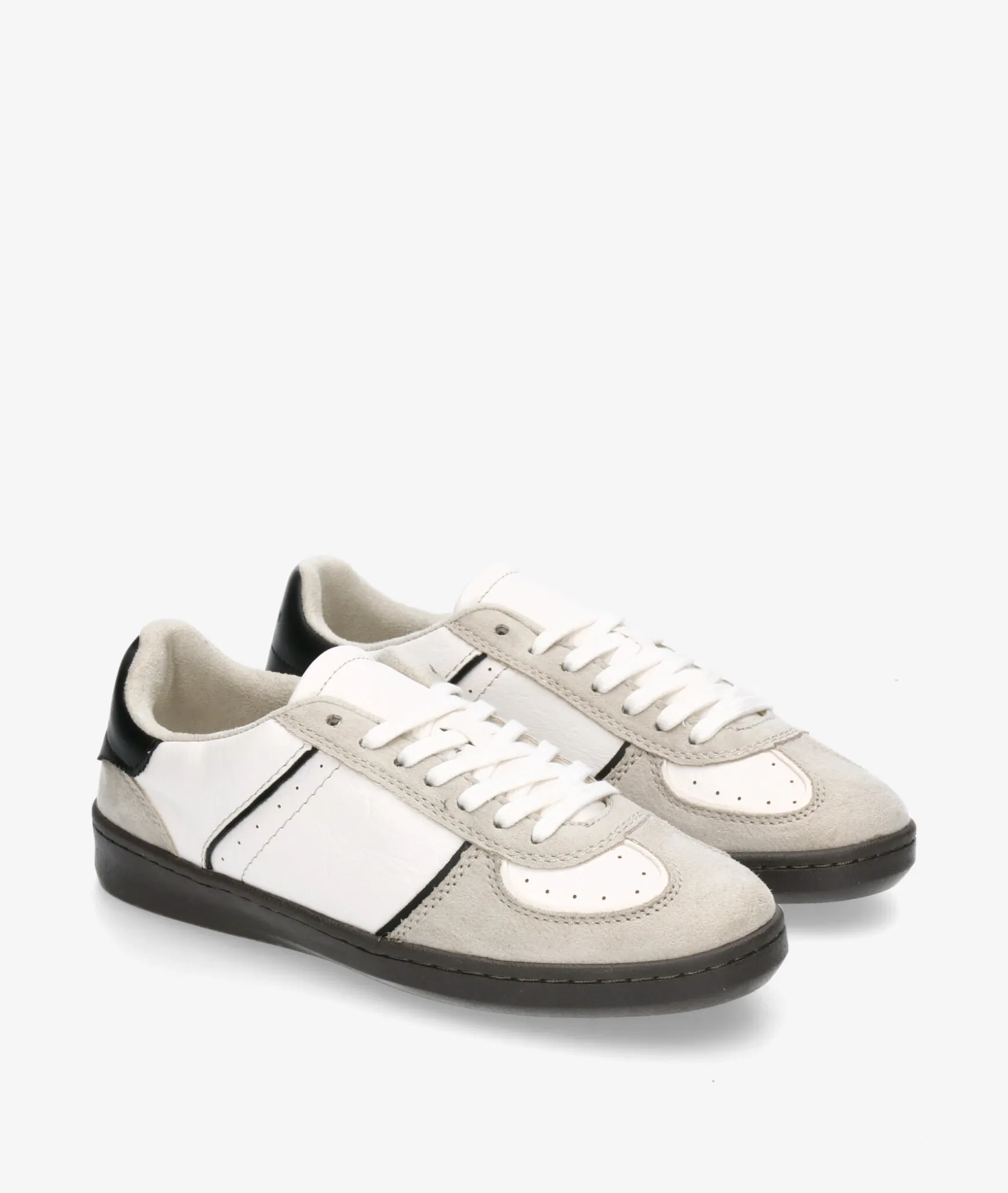 Deportivos CORINA M5525 en blanco