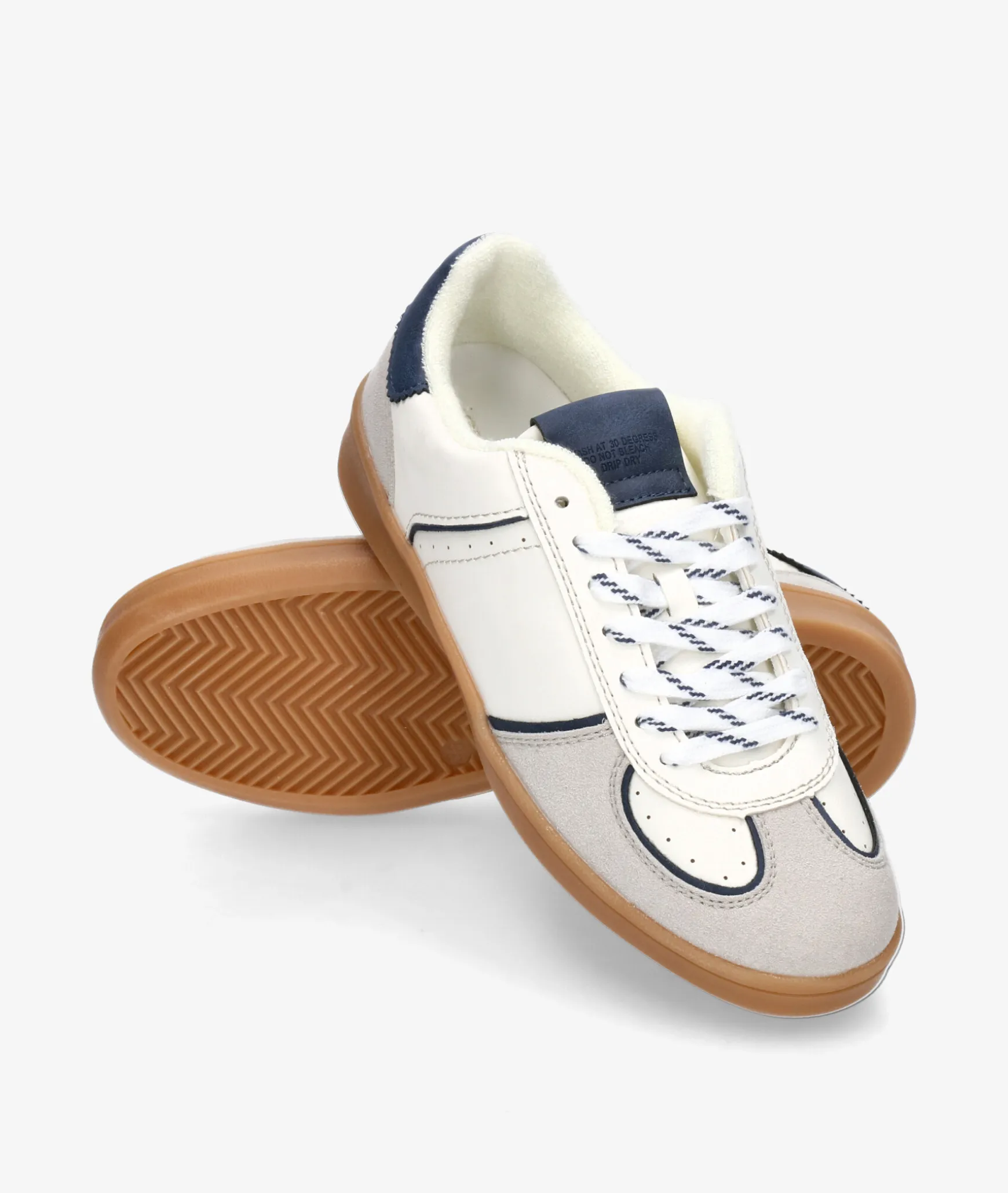 Deportivos CORINA M6040 en blanco