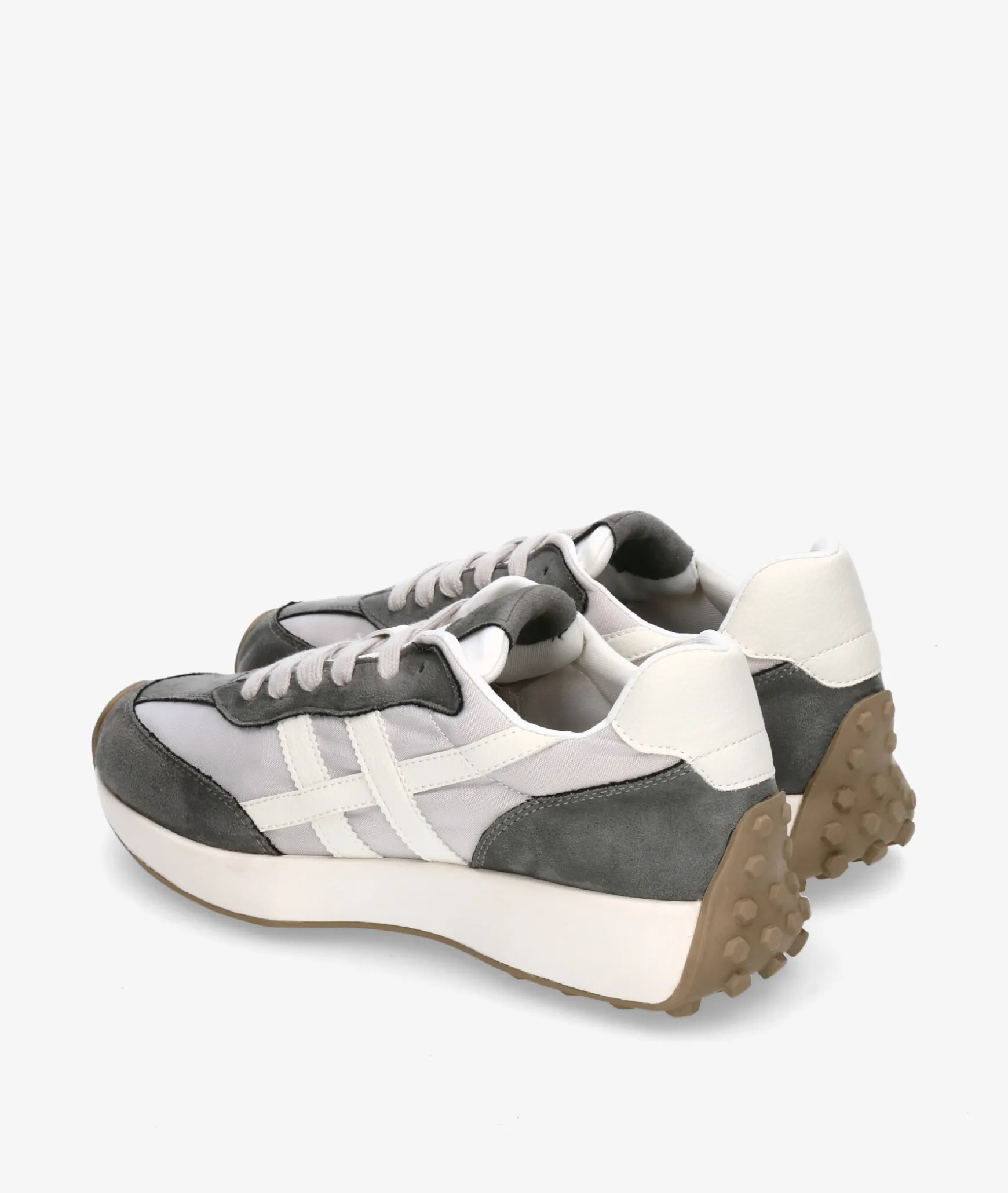 Deportivos CORINA M5555 en gris