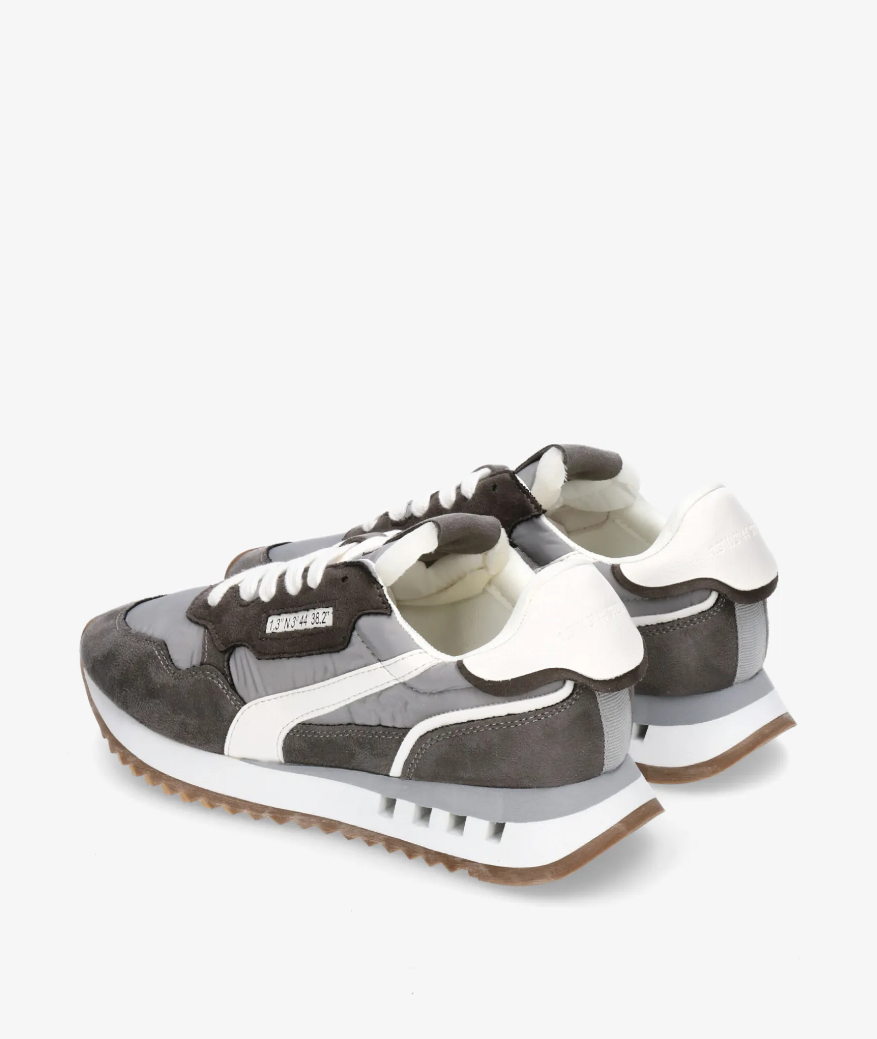 Deportivos CORINA M5580 en gris