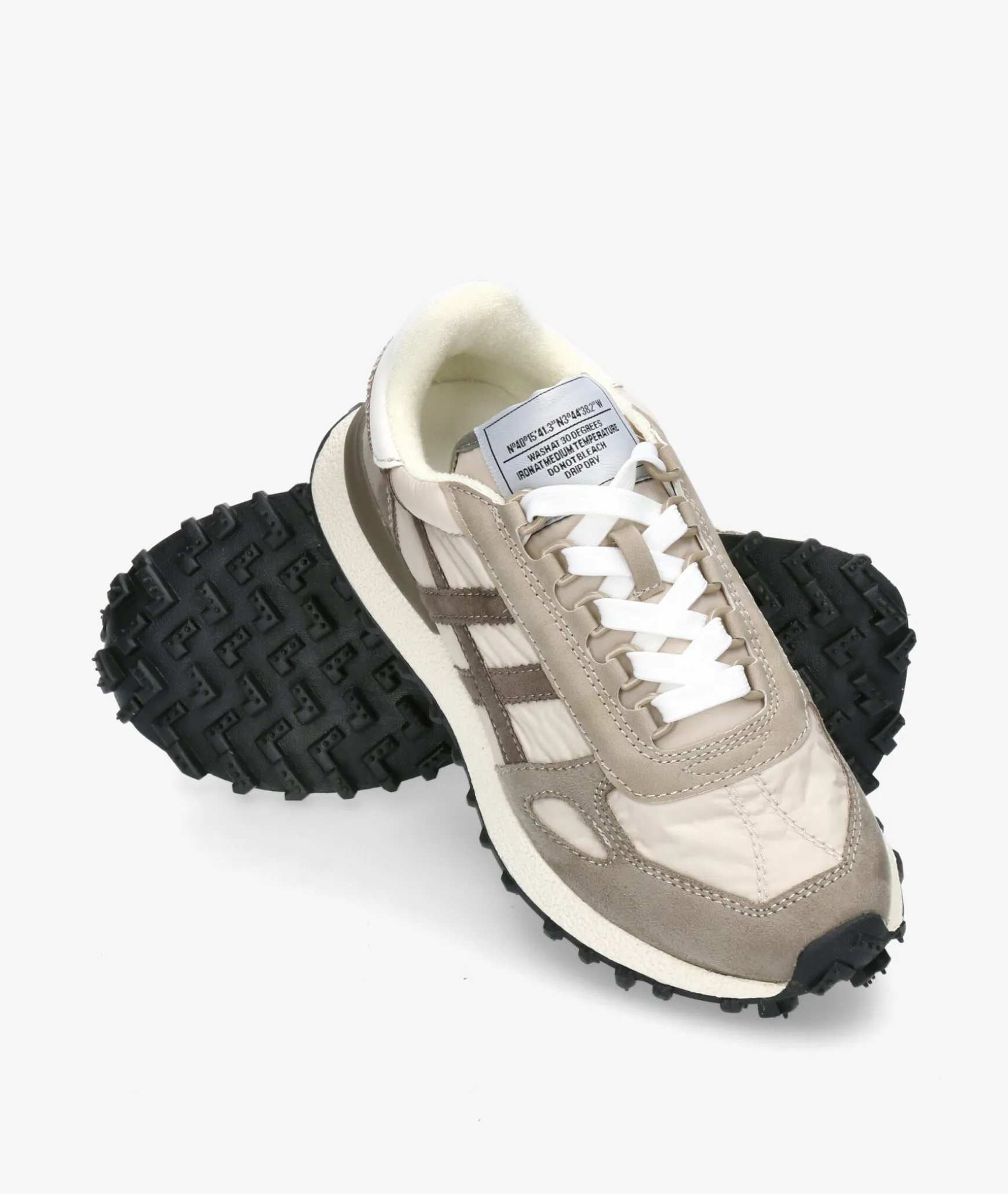 Deportivos CORINA M5545 en piedra