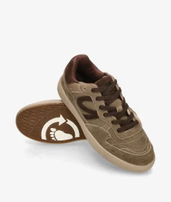 Deportivos Natural World 8456 en serraje taupe