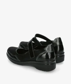 Zapatos confort Amarpies 29381 en charol negro