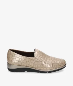 Zapatos confort Pitillos 10003 en charol hueso