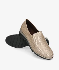 Zapatos confort Pitillos 10003 en charol hueso