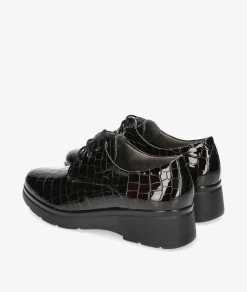 Zapatos inglés Pitillos 10057 en charol burdeos