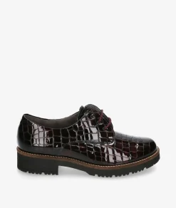 Zapatos inglés Pitillos 10771 en charol burdeos