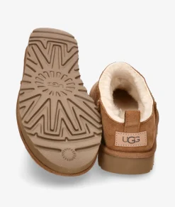Zuecos UGG CLASSIC MICRO en cuero
